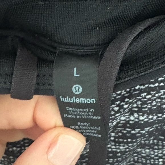 Lululemon Men’s Assert Short 9” Black and Gray, Size Large, Lined - Picture 3 of 3